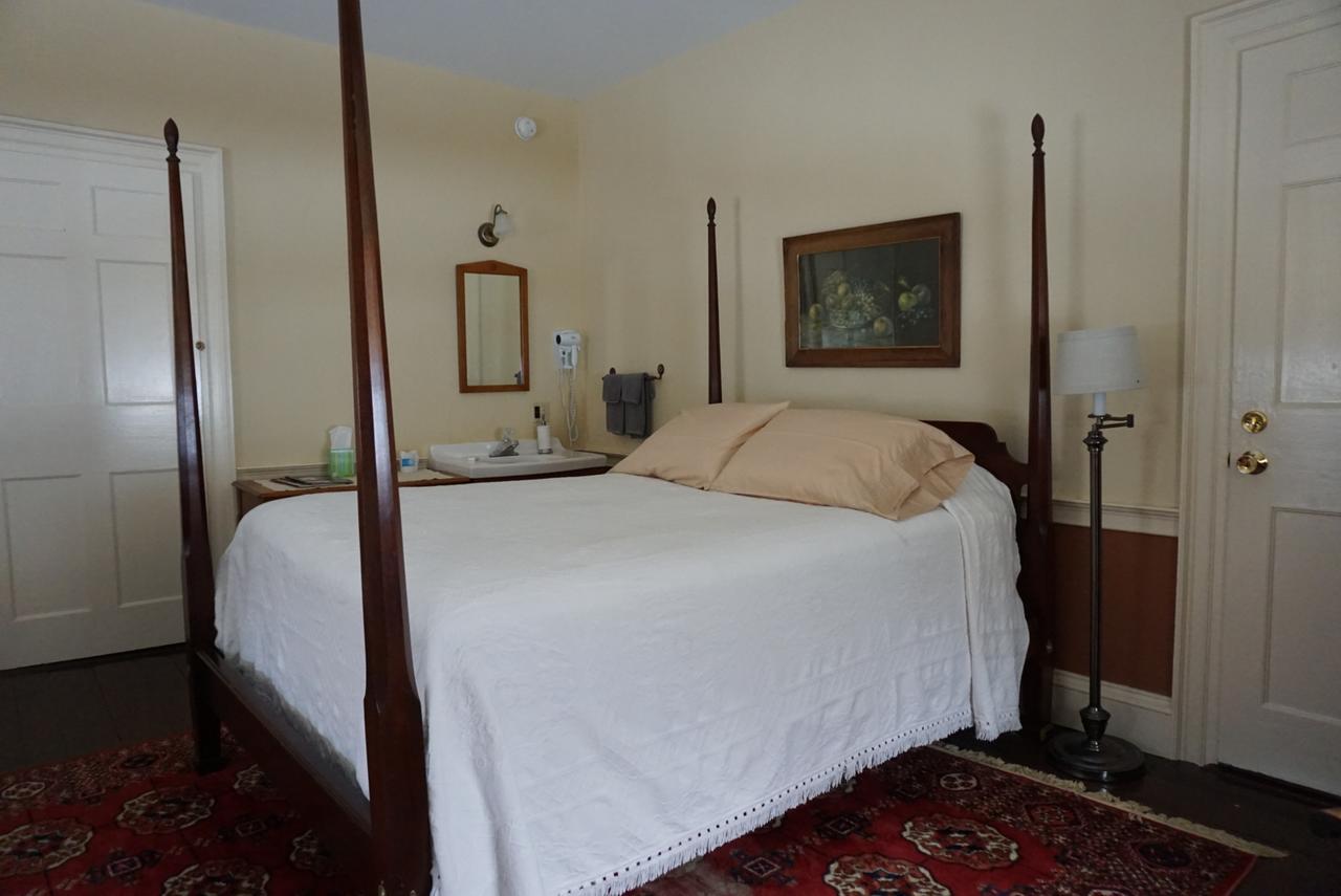 The Chipman Inn Ripton Екстер'єр фото