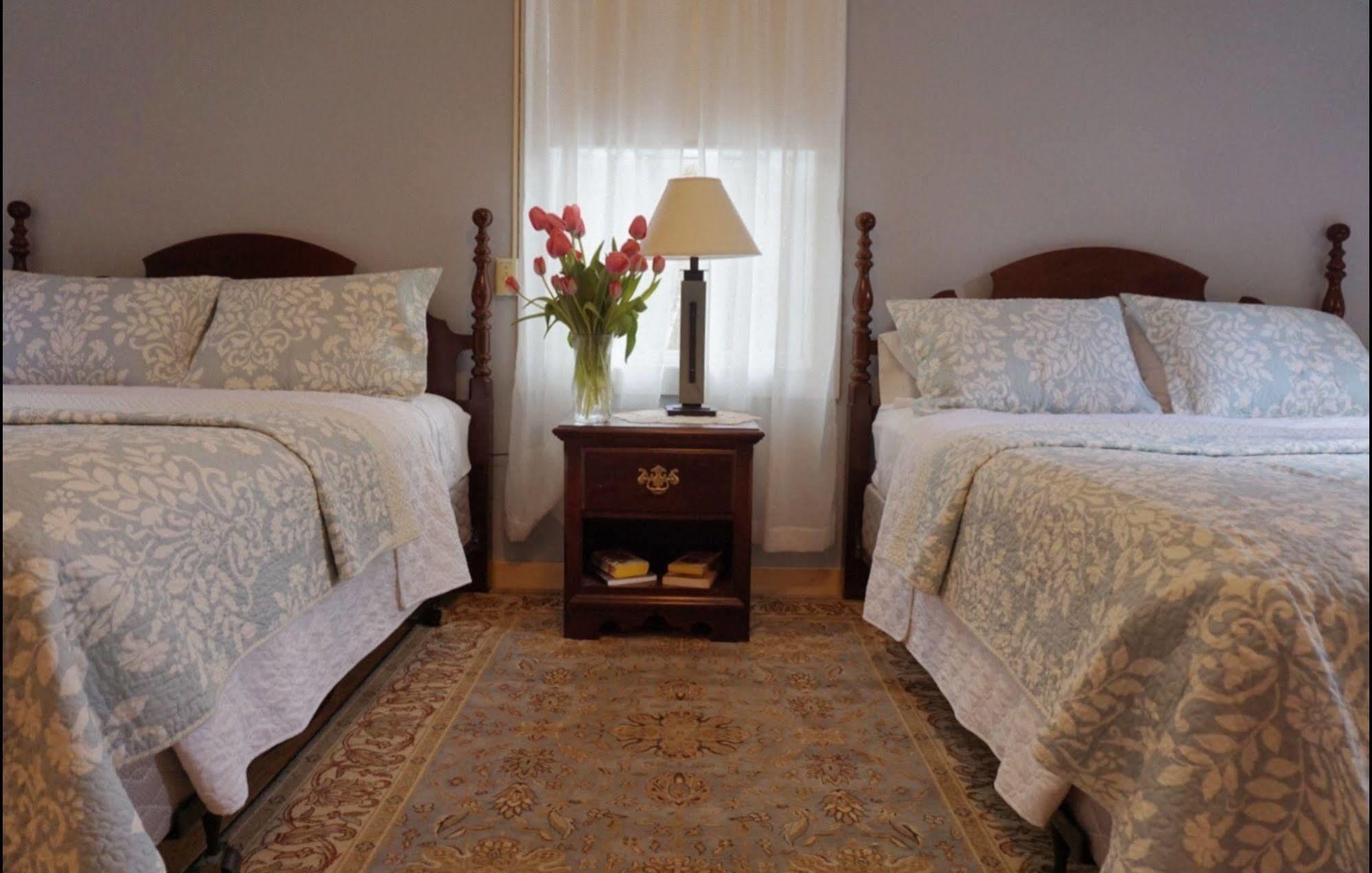 The Chipman Inn Ripton Екстер'єр фото
